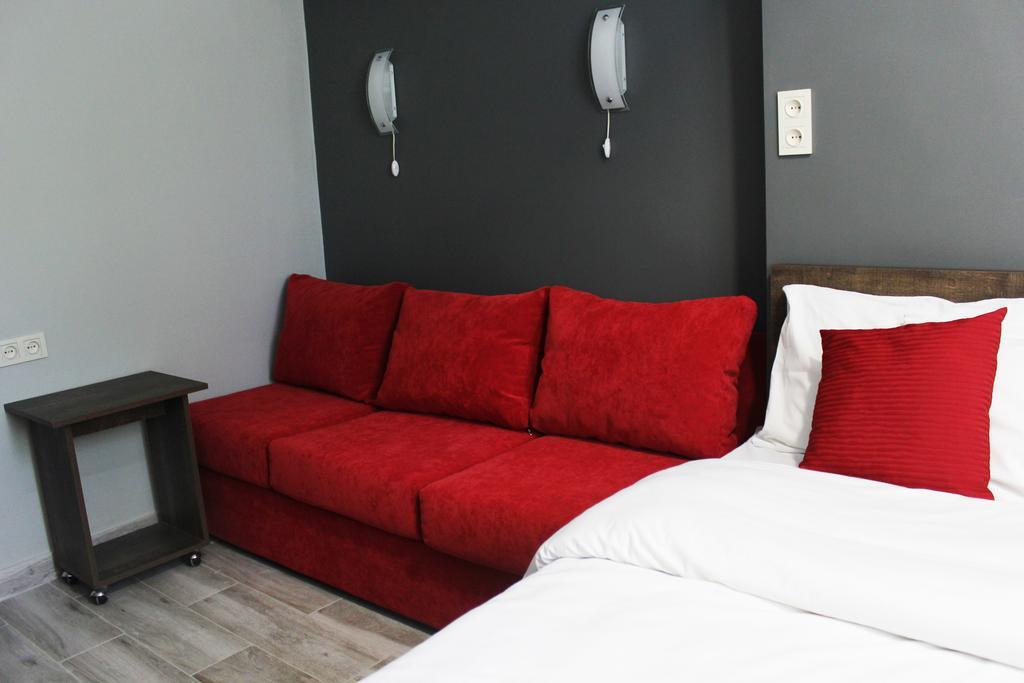 Apartment On The 2nd Floor *